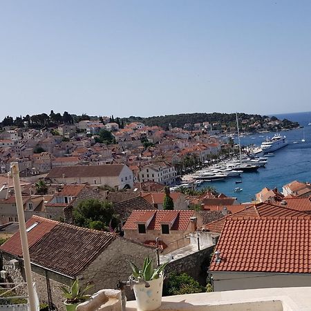 Apartments Bocin Rosso Hvar Town Exterior photo