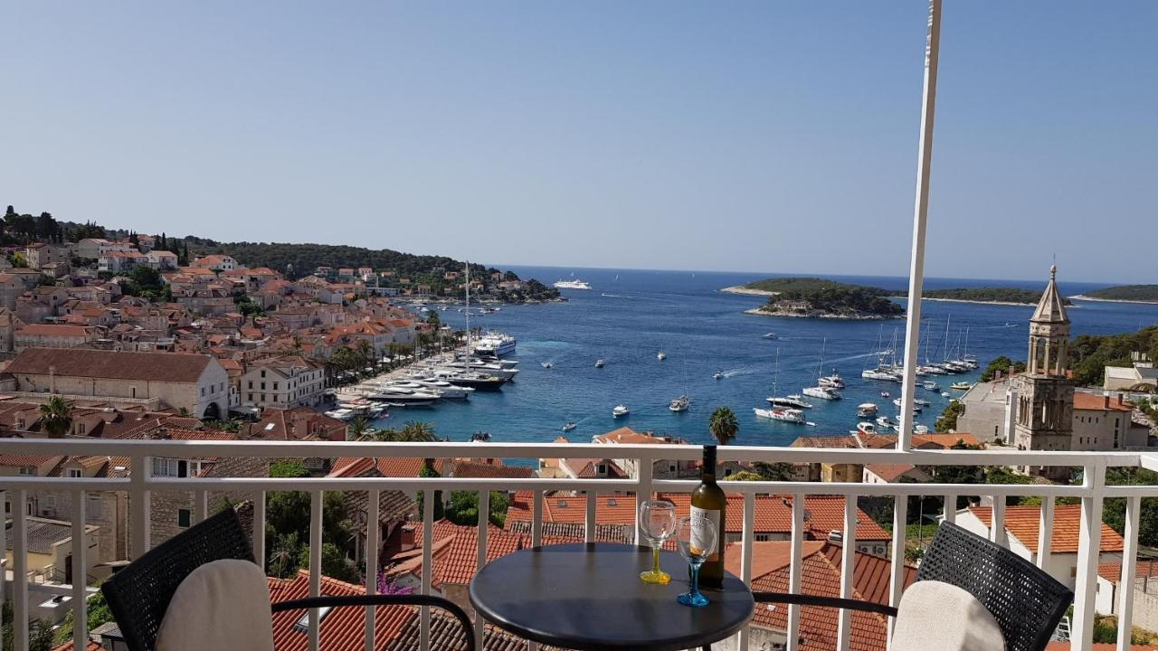 Apartments Bocin Rosso Hvar Town Exterior photo