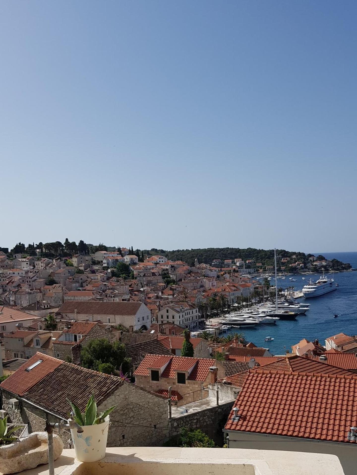 Apartments Bocin Rosso Hvar Town Exterior photo