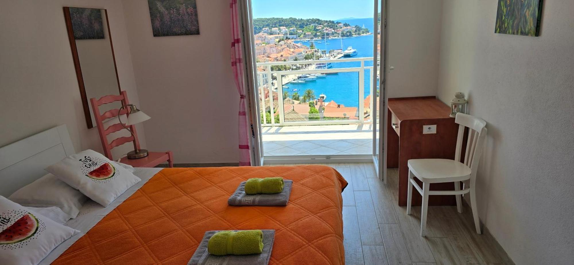 Apartments Bocin Rosso Hvar Town Room photo