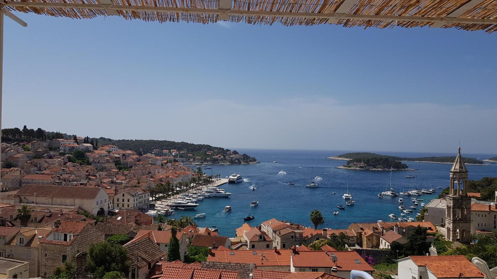 Apartments Bocin Rosso Hvar Town Room photo