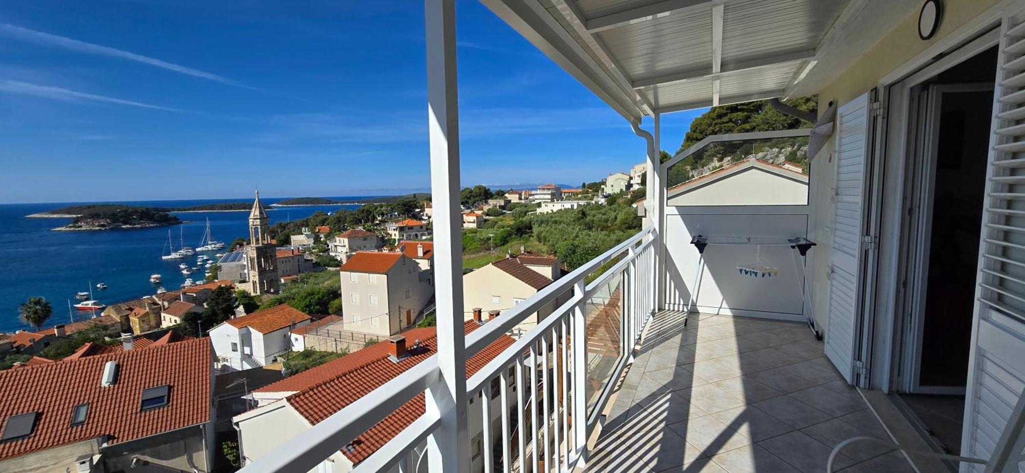 Apartments Bocin Rosso Hvar Town Exterior photo