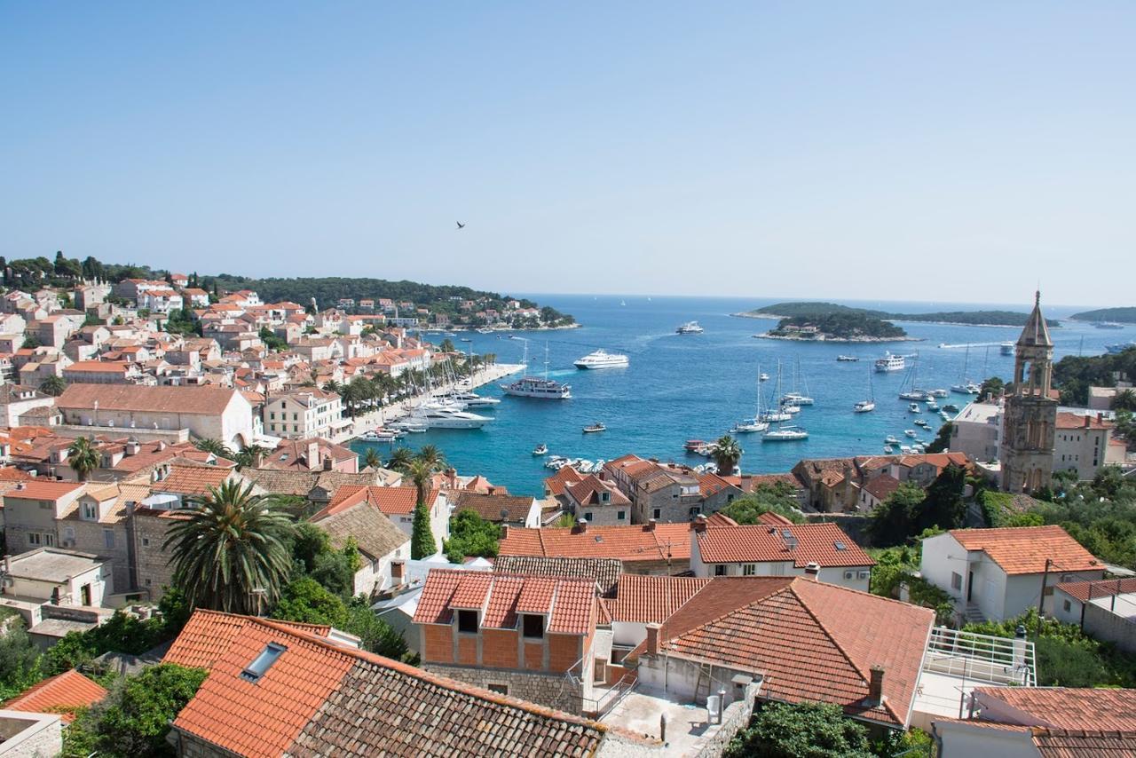 Apartments Bocin Rosso Hvar Town Exterior photo